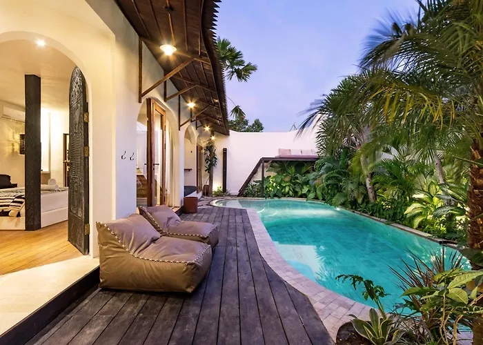 Villa Castilla - Ethnic Vibes Tropical 4br With Private Pool, 10 Minutes From Canggu Kerobokan
