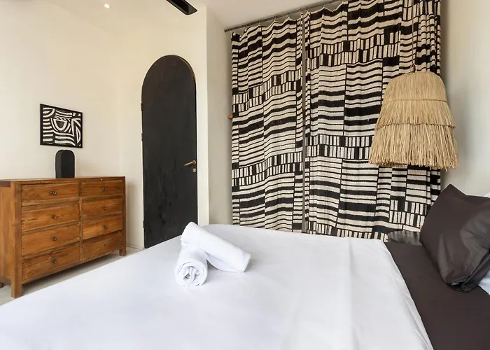 Villa Castilla - Ethnic Vibes Tropical 4br With Private Pool, 10 Minutes From Canggu Kerobokan