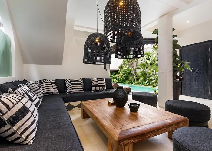 Castilla - Ethnic Vibes Tropical 4br With Private Pool, 10 Minutes From Canggu *