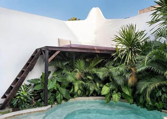 Villa Castilla - Ethnic Vibes Tropical 4br With Private Pool, 10 Minutes From Canggu *